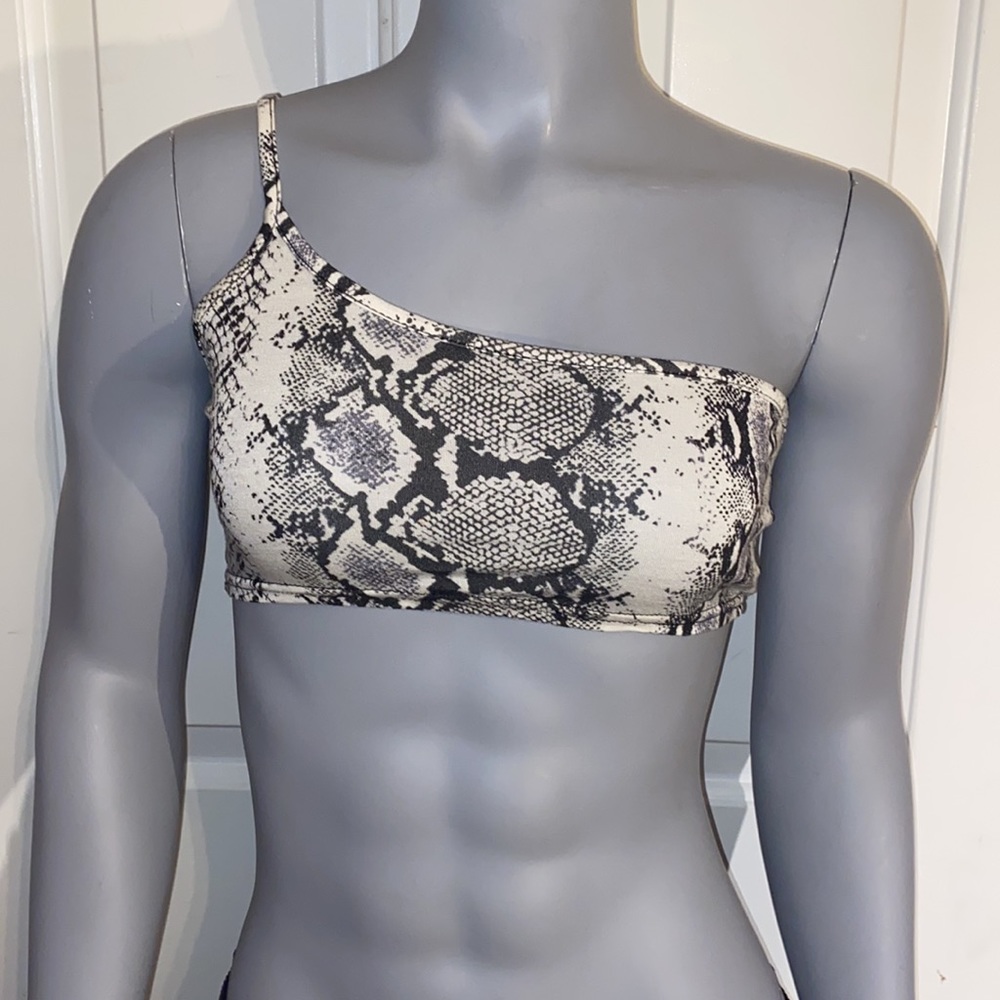 Pretty Little Thing Basic Snake Printed One Shoulder Strappy Crop Top